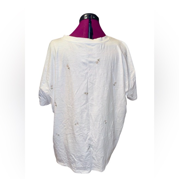 24/7 Dawson Embroidered Floral Crew Neck Tee 3x NWOT - Picture 7 of 10